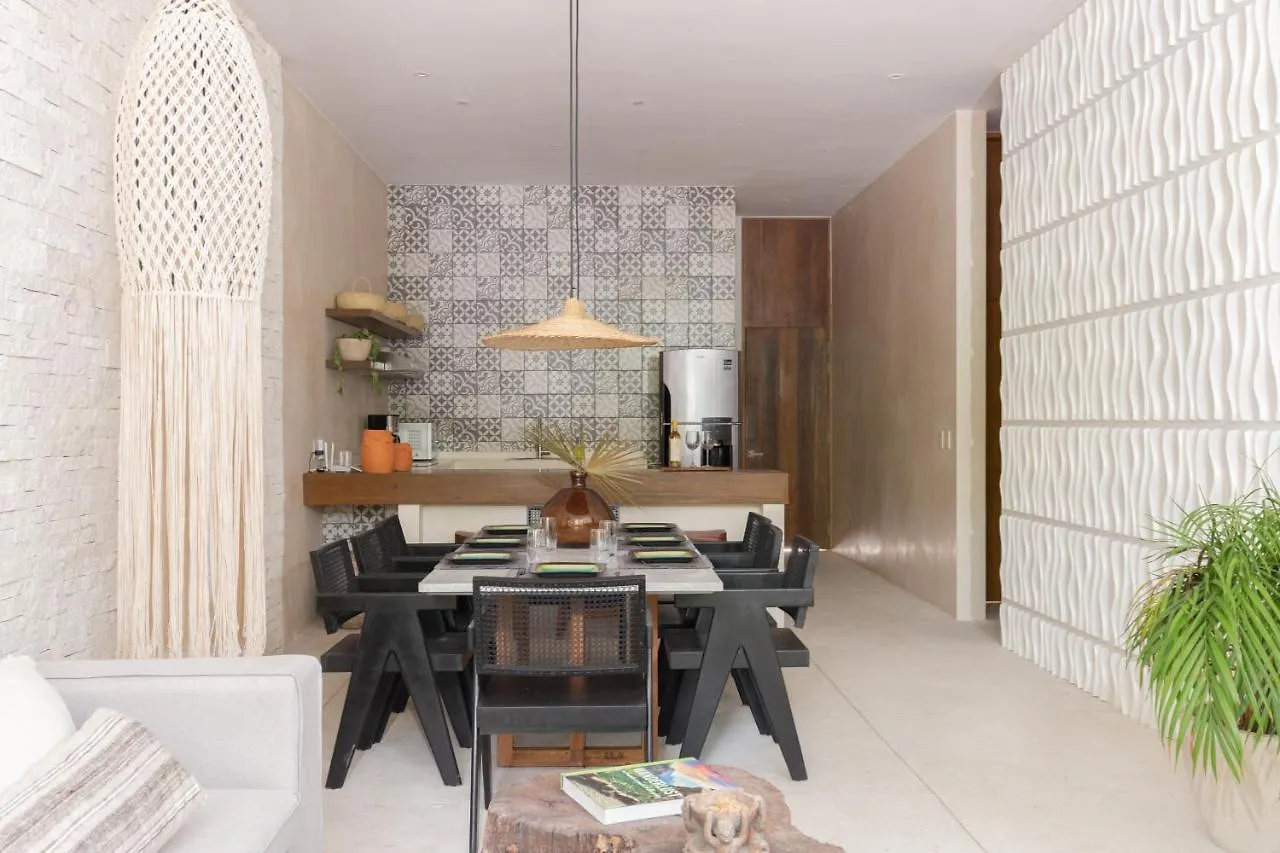 Impeccable Very Very Stylish Tuluminatti Condo in Aldea Zama by Lockey 0*, Tulum Messico